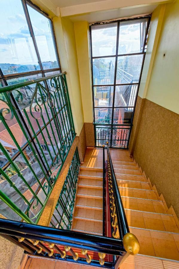 Peace Of Mind Suites Εντέμπε Εξωτερικό φωτογραφία
