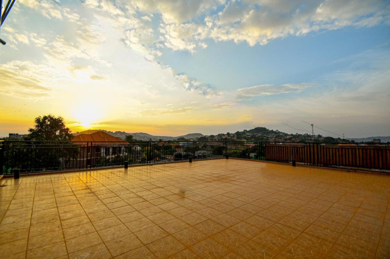Peace Of Mind Suites Εντέμπε Εξωτερικό φωτογραφία