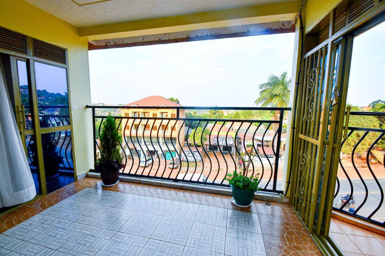 Peace Of Mind Suites Εντέμπε Εξωτερικό φωτογραφία