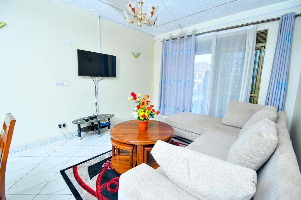 Peace Of Mind Suites Εντέμπε Εξωτερικό φωτογραφία